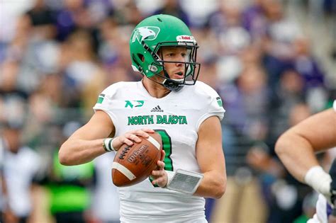 North dakota football - Sep 10, 2022 · His primary beat is UND football but also reports on a variety of UND sports and local preps. He can be reached at (701) 780-1121, tmiller@gfherald.com or on Twitter at @tommillergf. Twitter Facebook 